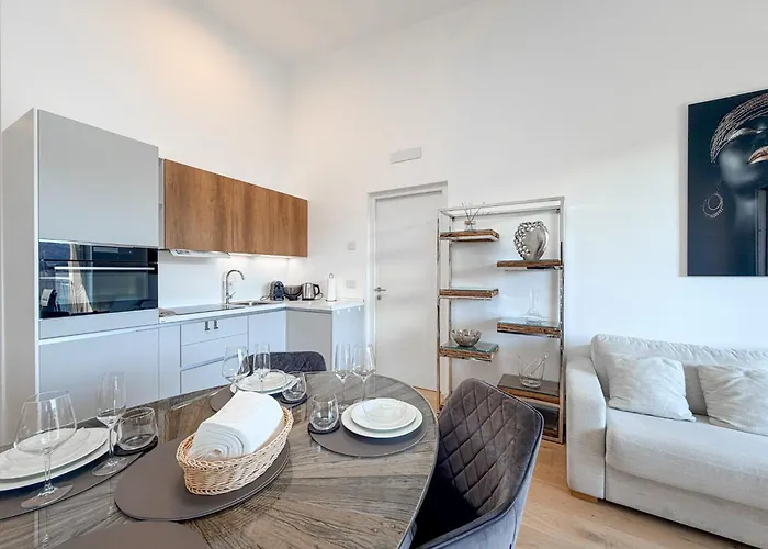 Ferienwohnung Laveno Apartment *